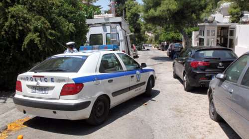 Θρίλερ με νεκρό βρέφος και μια 17χρονη: Αναζητούν τους γονείς