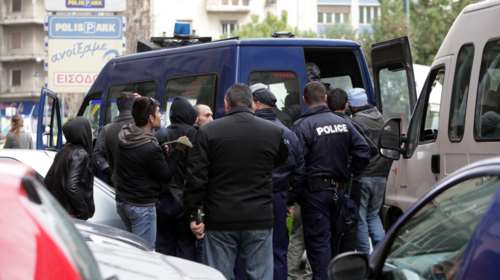 Συνελήφθη στη Βούλα λαθρέμπορος τσιγάρων