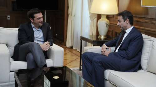 Ούτε λέξη για εκλογές στην απάντηση του Μαξίμου στον Μητσοτάκη