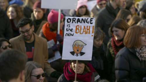 Χαμός στη Βρετανία: 1 εκατ. «όχι» στην επίσκεψη του Τραμπ