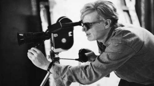 Γουόρχολ στη Στέγη: Σινεμά αφιερωμένο σε ηδονοβλεψία &amp; αυτοσχεδιασμό