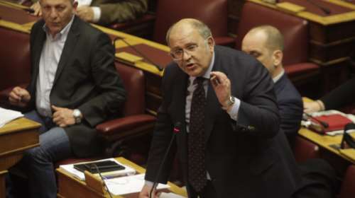 Με &quot;Μόντι Πάιθονς&quot; δικαιολογήθηκε για τη δραχμή ο Ξυδάκης