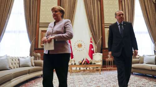 Στην Αγκυρα η Μέρκελ: Η «δύσκολη» συνάντηση με τον Ερντογάν