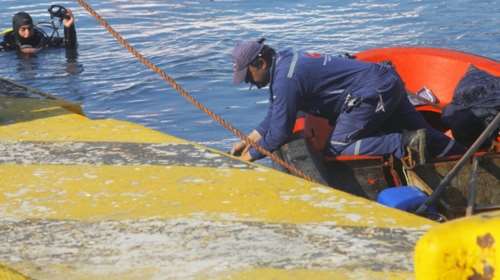 Αυτοκίνητο με ηλικιωμένο οδηγό έπεσε στη θάλασσα στα Χανιά