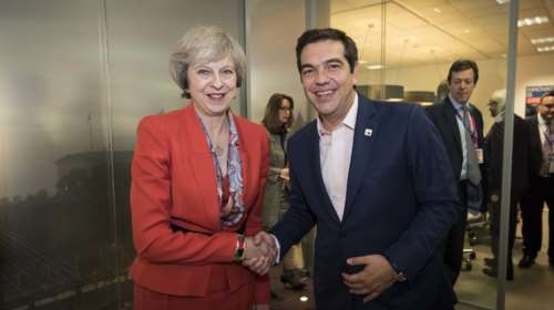 Η αποκάλυψη των Financial Times: Η Μέι έπαθε... Τσίπρα