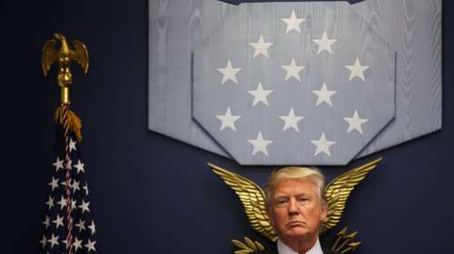 Fitch: Kίνδυνος για την παγκόσμια ανάπτυξη ο Ντόναλντ Τραμπ