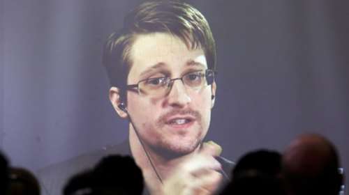 Ο Πούτιν κάνει τον Σνόουντεν «δώρο» στον Τραμπ;