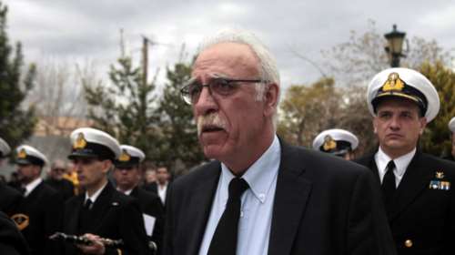 Βίτσας: Δεν μπορούμε να συζητήσουμε τώρα το αφορολόγητο