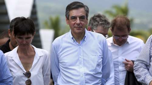 Καταγγελίες για  &quot;βίαιες επιθέσεις&quot; του Φιγιόν κατά του τύπου