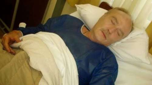 Ντίνος Καρύδης: Αντιδράσεις από τη μακάβρια ανάρτησή του περί αυτοκτονίας