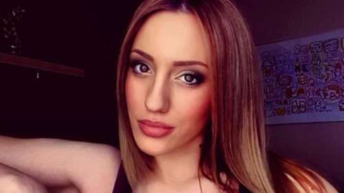 Η Αννα Κορακάκη αποκαλύπτει τη θηλυκή και αισθησιακή πλευρά της