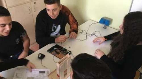 Παππού τα χάπια σου! το γκάτζετ που επινόησαν έφηβοι μαθητές στη Ρόδο