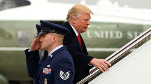 Σχέδια Τραμπ για αθρόες συλλήψεις μεταναστών με χρήση της Εθνοφρουράς