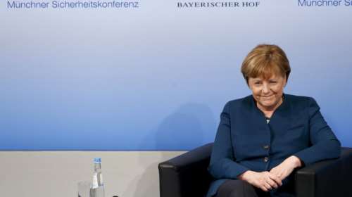 Περίεργη δήλωση Μέρκελ: Υπάρχει πρόβλημα με την αξία του ευρώ