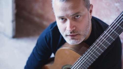 Nuevo Guitar: Ο Παναγιώτης Μάργαρης με την κιθάρα του για 8 Σάββατα στο IMK