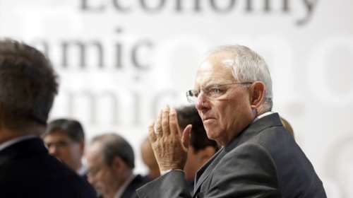 Σόιμπλε: Δεν έχουμε συμφωνήσει στον στόχο για το πλεόνασμα