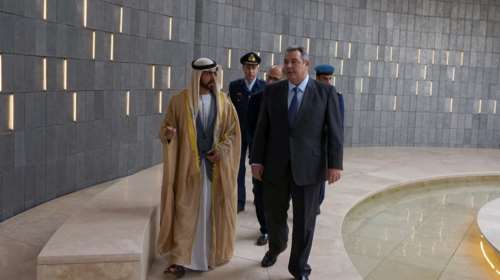 Ο Καμμένος ψάχνει επενδυτές για τα ακίνητα του Υπ.&#39;Αμυνας στο Αμπού Ντάμπι