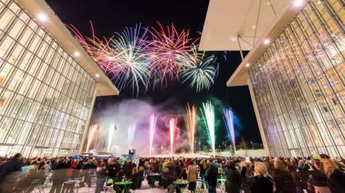 Το Κέντρο Πολιτισμού Σταύρος Νιάρχος παραδόθηκε στην ελληνική κοινωνία