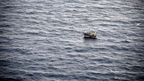 Μετανάστες εντοπίστηκαν σε παραλία στα Χανιά (ΦΩΤΟ)