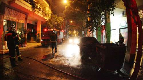 Eμπρησμός σε μάντρα αυτοκινήτων στην Αλεξάνδρας