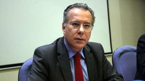 Αντιδρά η αντιπολίτευση στην απάντηση Καμμένου στον Τσαβούσογλου