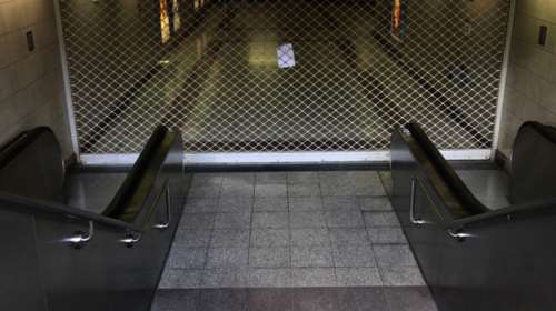 Στάση εργασίας σε Μετρό και ΗΣΑΠ την Παρασκευή 13/12 - Ποιες ώρες τραβάνε χειρόφρενο