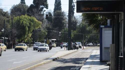 Χωρίς τραμ, ΗΣΑΠ και μετρό, κυκλοφοριακό κομφούζιο στην Αθήνα