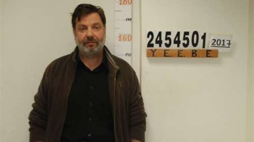 Αυτός είναι ο 52χρονος Γάλλος που κατηγορείται για ασέλγεια σε πρόσφυγες