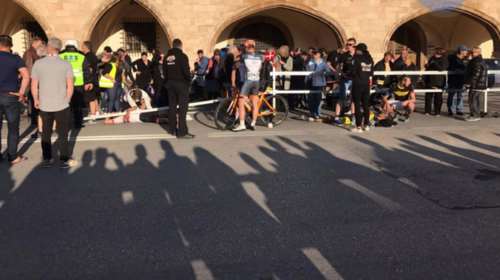 Σοβαρό τροχαίο με ποδηλάτες και μοτοσικλέτα της Αστυνομίας (ΦΩΤΟ)