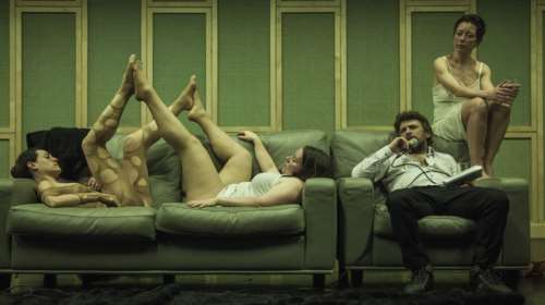 Αυστηρώς ακατάλληλο: Τα χρόνια της αθωότητας στη Στέγη