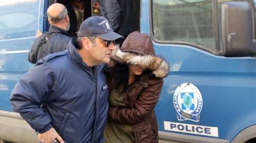 Απολογούνται τα μέλη του κυκλώματος που κρατούσαν μετανάστες