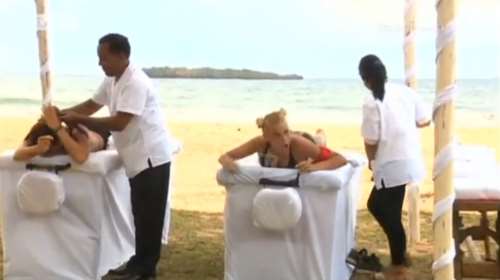 Μασάζ και τόπλες για Νάργες και Βαλαβάνη στο Survivor