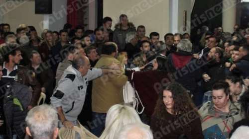 Ξύλο και βρισιές στο Πελόπιο Ηλείας για τους πρόσφυγες