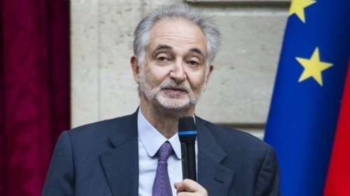 Τι λέει ο Ζαν Αταλί για τον Μακρόν και τους άλλους υποψήφιους