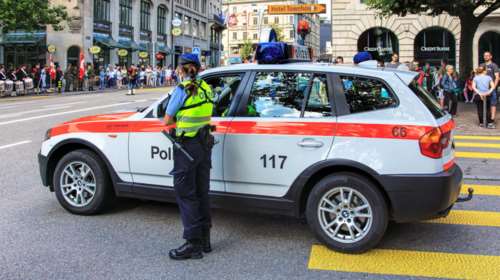 Δύο νεκροί από πυροβολισμούς σε καφέ στην Βασιλεία της Ελβετίας