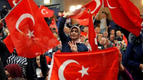 «Πόλεμος» Τουρκίας-Ολλανδίας με διαβήματα &amp; ταξιδιωτικές οδηγίες