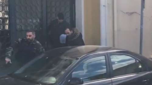 Προφυλακιστέος ο αστυνομικός - Τον φυγάδευσαν από τα δικαστήρια