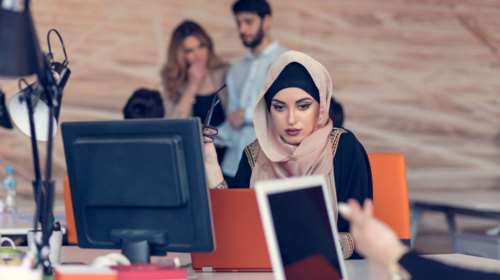 Την Τρίτη ο ευρωδικαστήριο αποφασίζει για τη μαντίλα στο χώρο δουλειάς