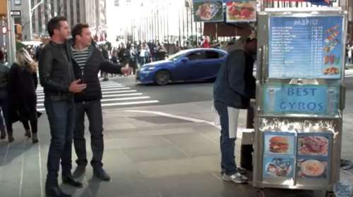 Ξεκαρδιστικό: Ο Τζίμι Φάλον και ο Λουκ Μπράιαν μαθαίνουν τη λέξη «γύρος»