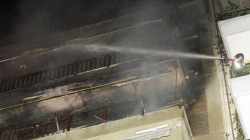 Πέθανε ο άντρας που είχε απεγκλωβιστεί αναίσθητος από φωτιά