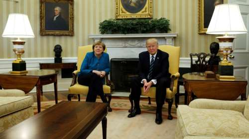 Ο Τραμπ αρνείται να κάνει χειραψία με την Μέρκελ