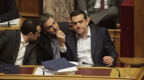 Συμφωνία ή εκλογές - Δύο σχολές σκέψης μέσα στην κυβέρνηση