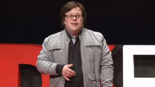 Η συγκλονιστική μαρτυρία του 1ου πτυχιούχου Πανεπιστημίου με σύνδρομο Down