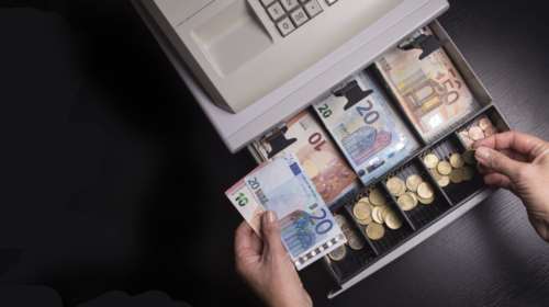 Το 1,6% των φορολογουμένων πληρώνει το 29,5% των φόρων