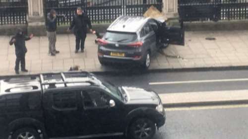 Oκτώ συλλήψεις σε Μπέρμιγχαμ και Λονδίνο για την επίθεση