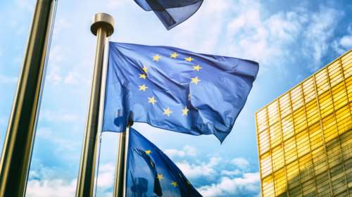 Η Κομισιόν εκλιπαρεί την Αθήνα να απορροφήσει κονδύλια για τις επιχειρήσεις