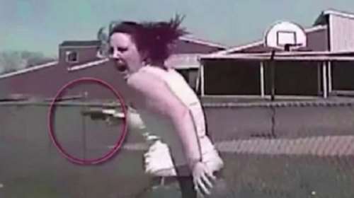 Περιπολικό πάτησε 21χρονη που απειλούσε ένστολους με όπλο