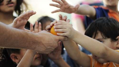 Unicef: Χωρίς βασικά αγαθά ένα στα δύο παιδιά στην Ελλάδα