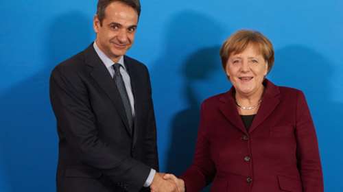 Μητσοτάκης &amp;  Μέρκελ τα είπαν κατ΄ ιδίαν για λίγο στη Μάλτα