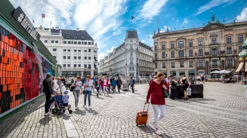 Δανία: Το να μη μιλάει κανείς δανέζικα, είναι ύποπτο, σύμφωνα με υπουργό